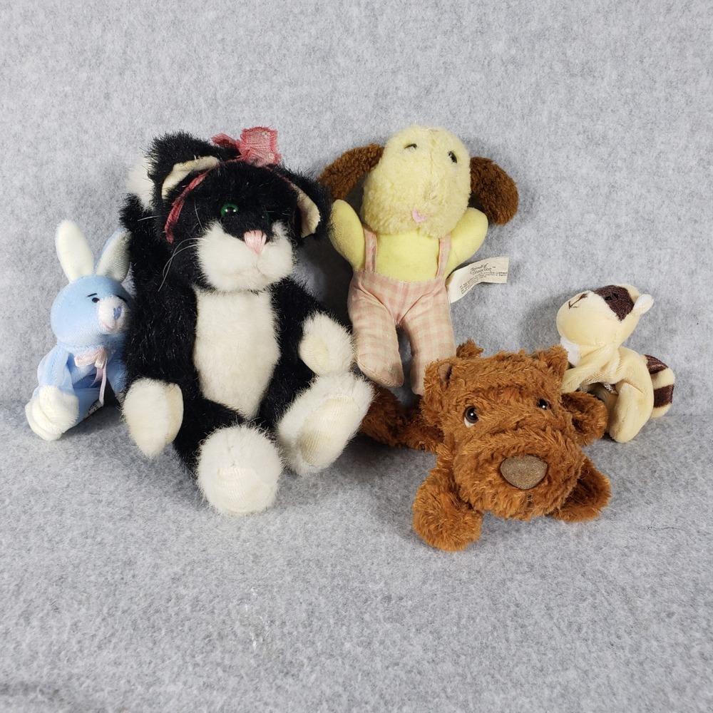 VTG lot of 5 Small Plushies, Bear is old, Cat is jointed Finger Puppets Set 2000